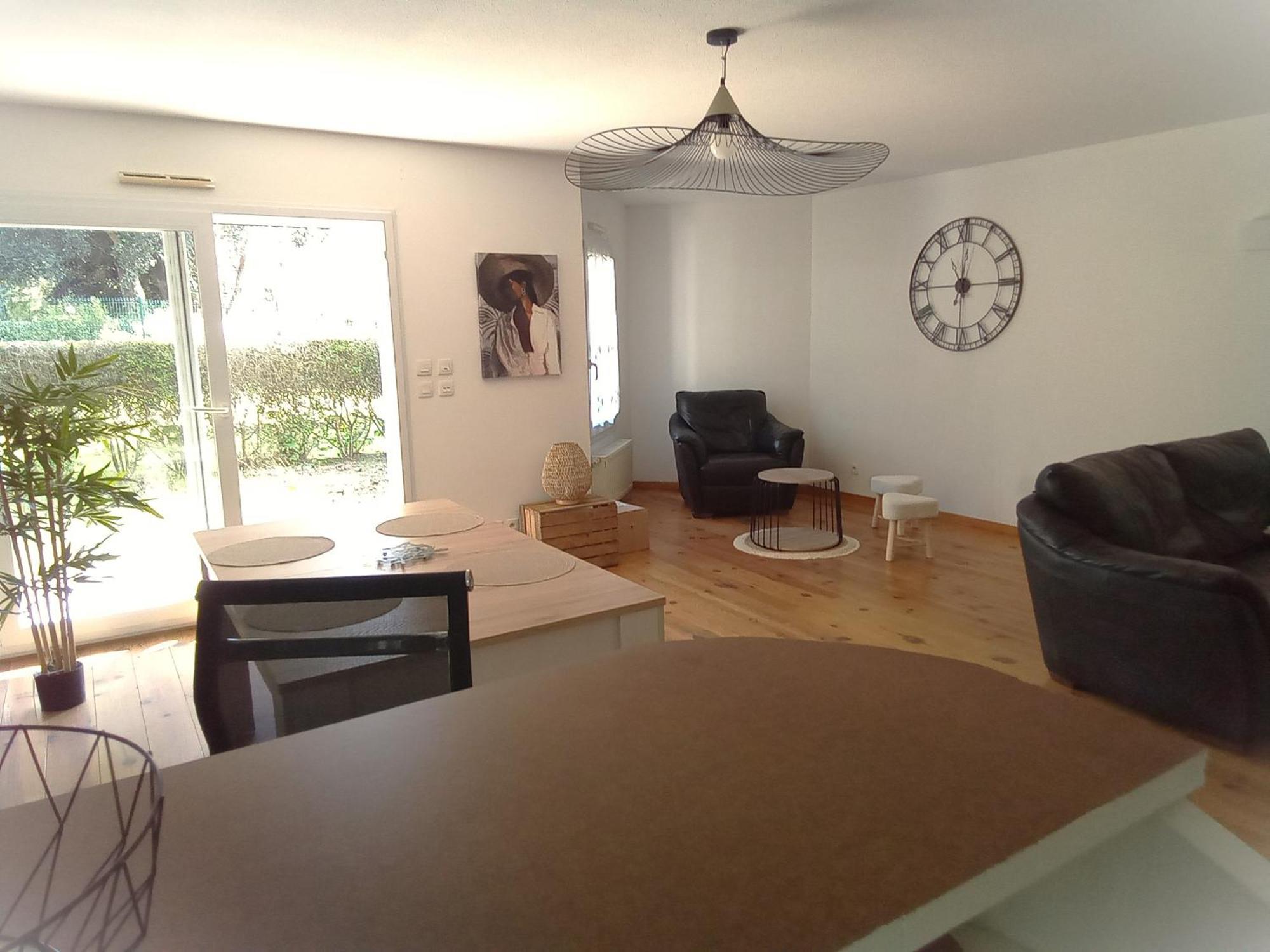 Appartement Spacieux Au Calme Vannes Exterior photo